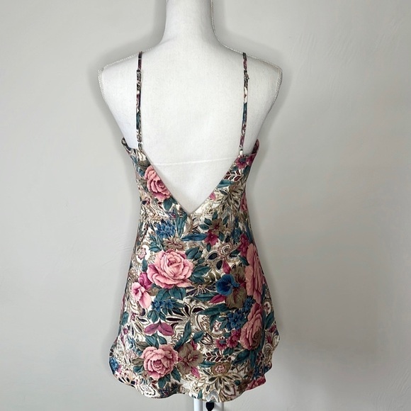 Victoria’s Secret Gold Label Slip - Picture 4 of 6